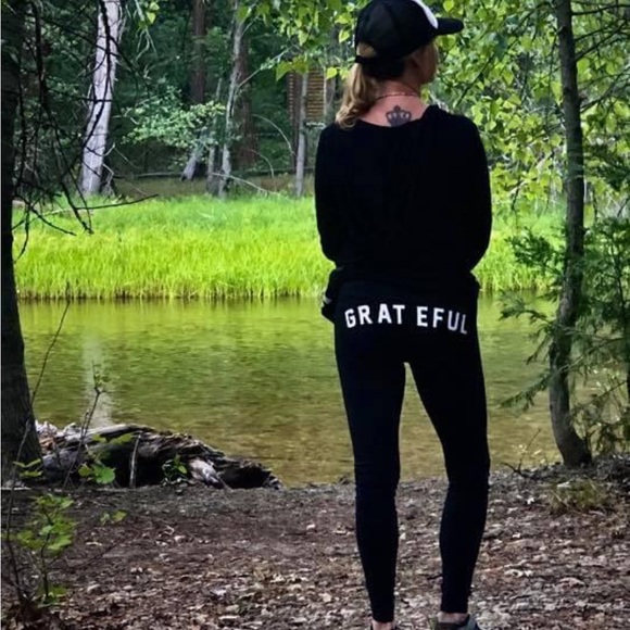 Live Show Listing! Lux and Designer Show - Picture 4 of 8